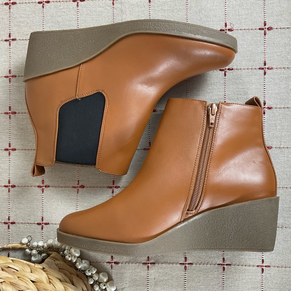 Aerosoles “Brandi” Wedge Bootie Sz 7.5 Brown Faux Leather Ankle Boots Comfy Boot - Picture 6 of 9